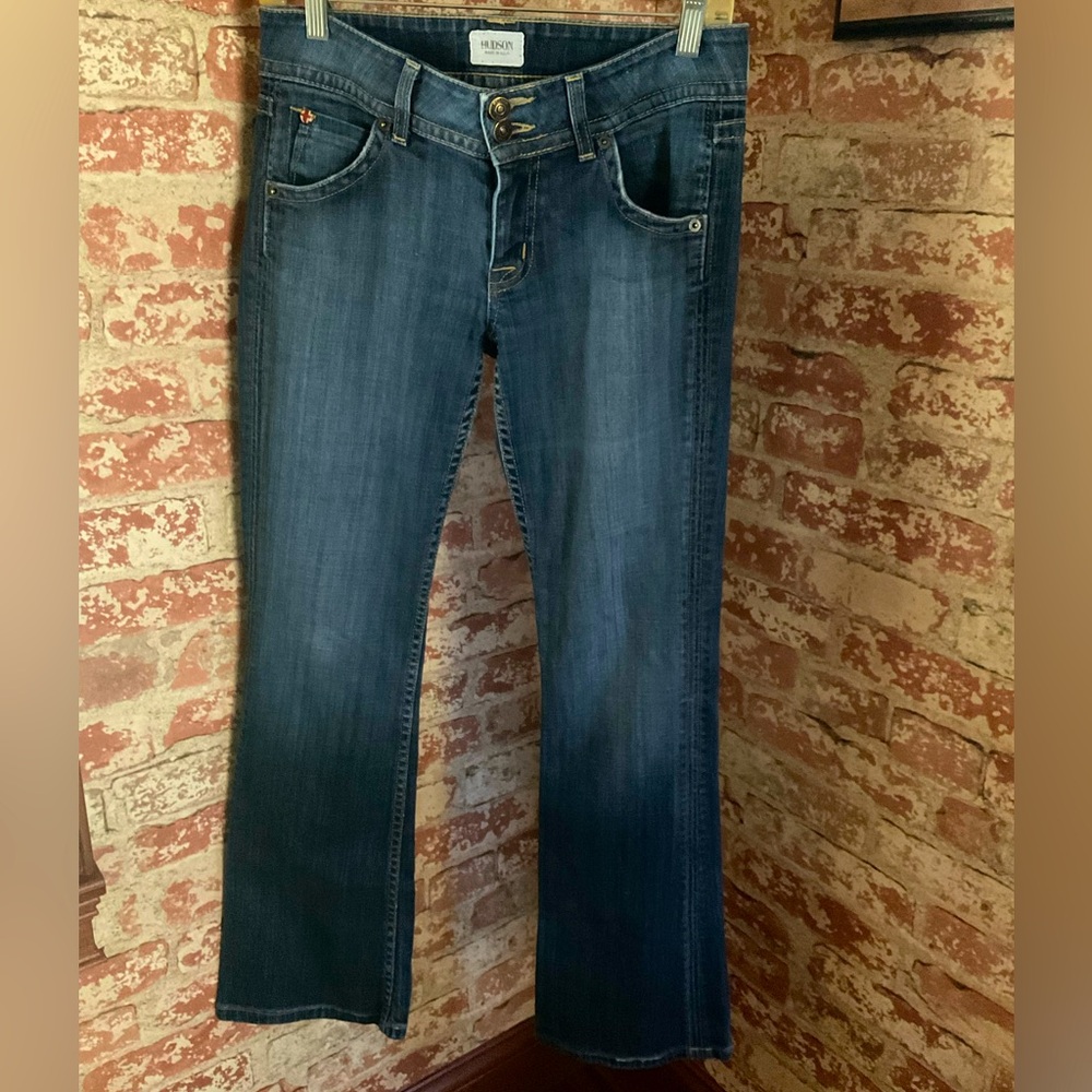 Hudson mid rise, boot cut jeans. Size 27
